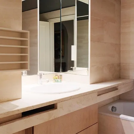 Schubert Flat Apartment
